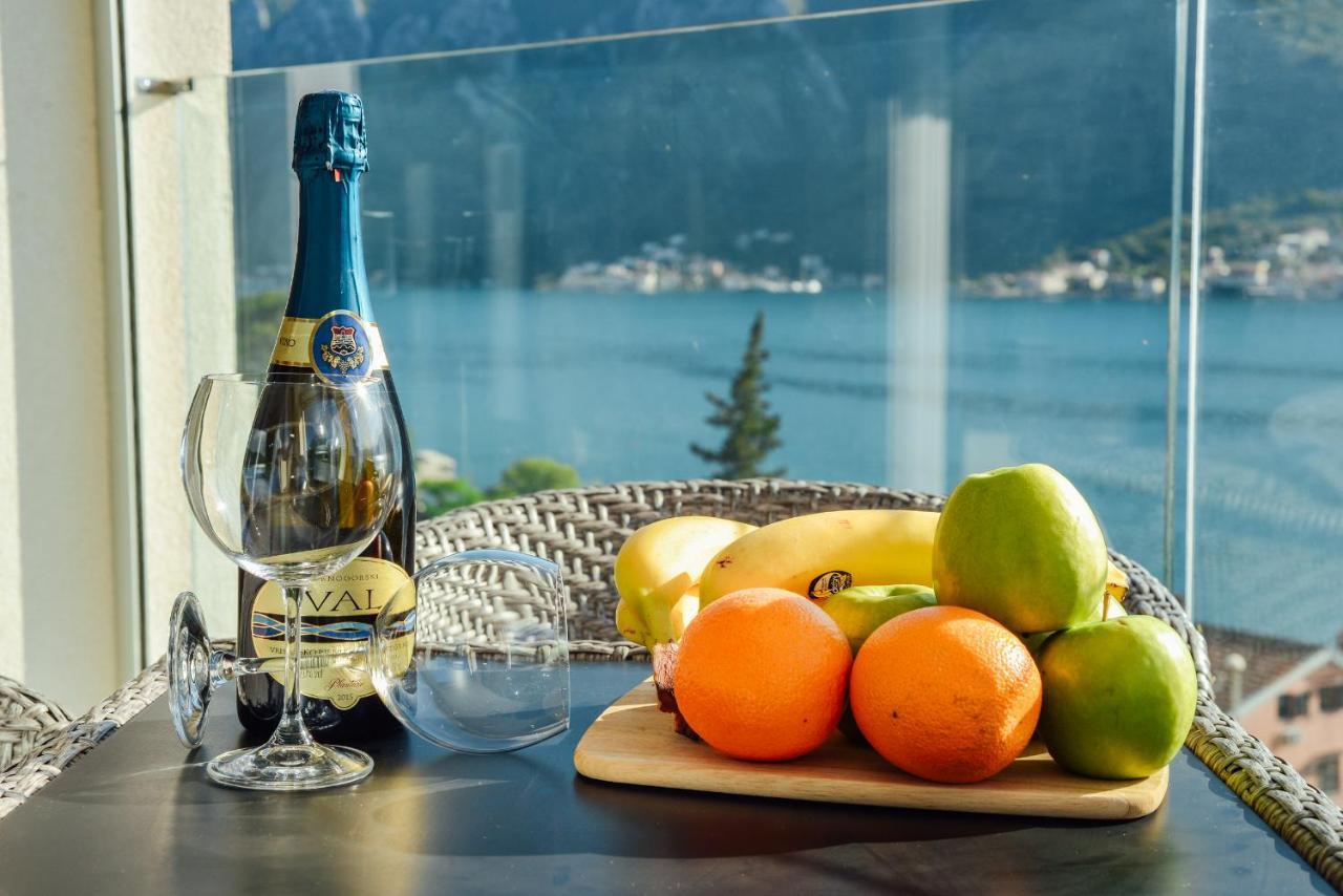 Ily Apartment With Sea View Kotor Eksteriør bilde