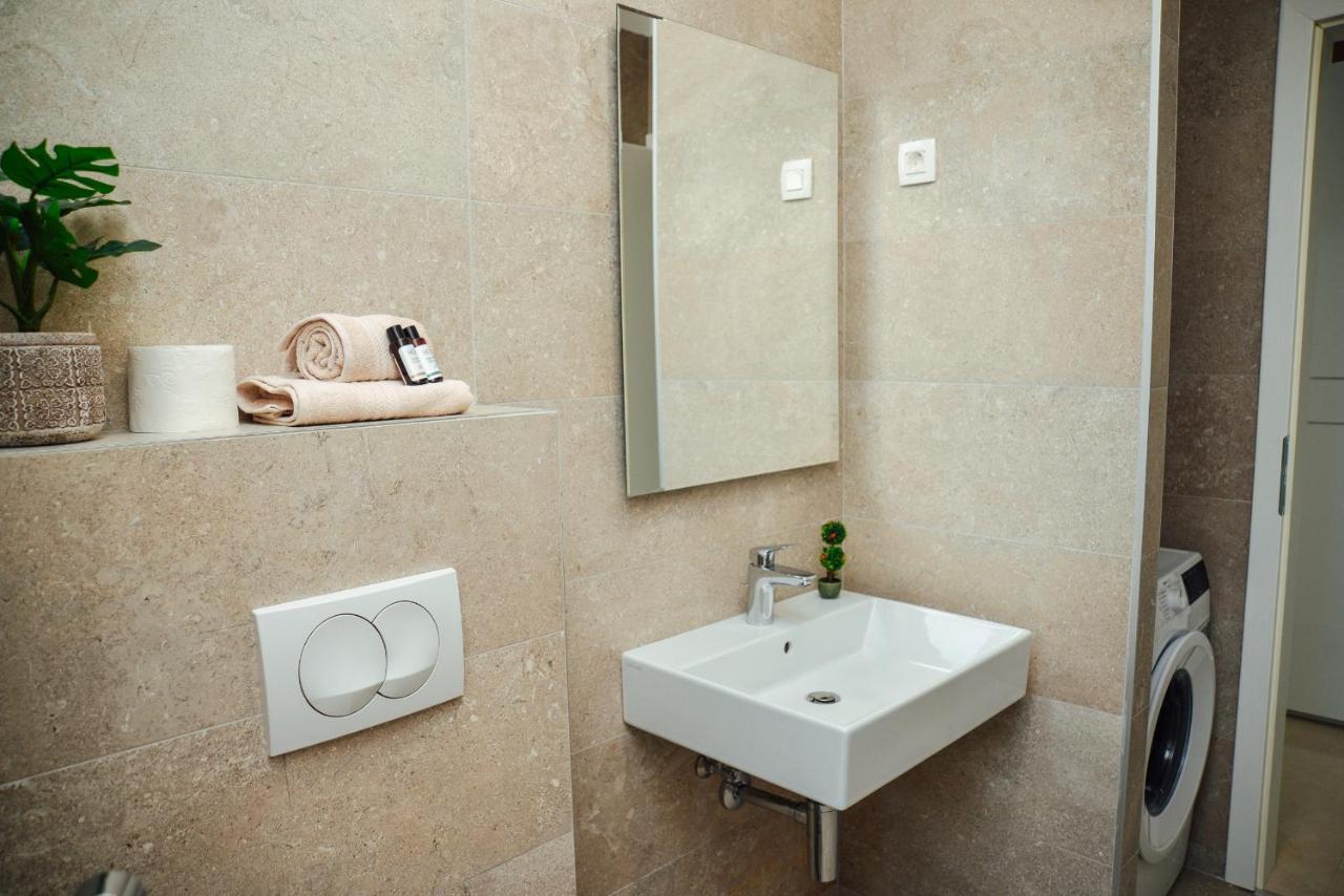 Ily Apartment With Sea View Kotor Eksteriør bilde