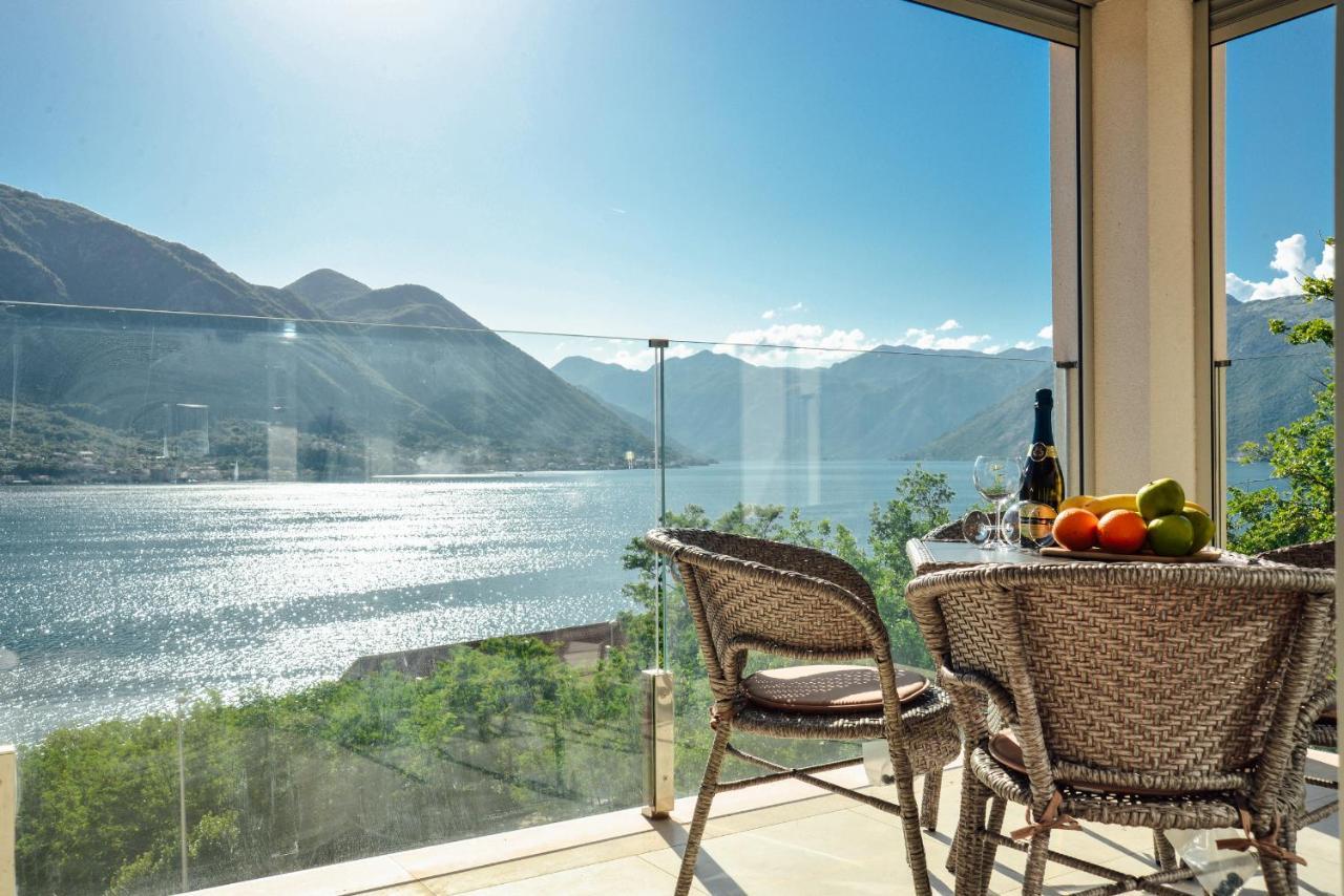 Ily Apartment With Sea View Kotor Eksteriør bilde