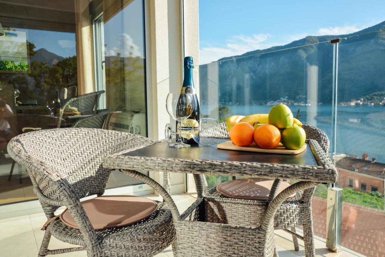 Ily Apartment With Sea View Kotor Eksteriør bilde
