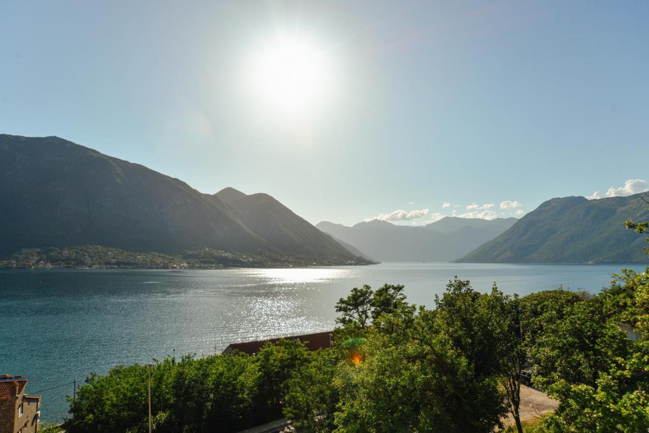 Ily Apartment With Sea View Kotor Eksteriør bilde